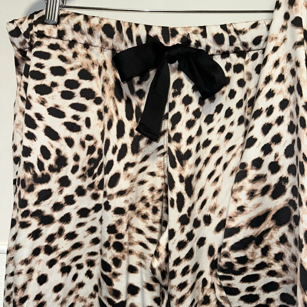Cosmopolitan Leopard Cheetah Print Pajama Set XL Beige Black Red Women’s